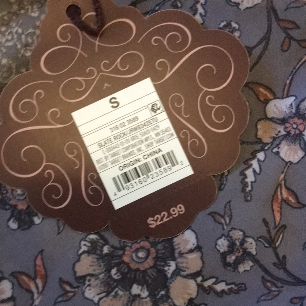 Floral blouse - Picture 3 of 3